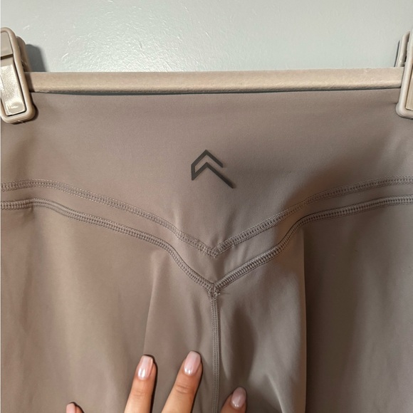 Oner Active Taupe Leggings - Picture 8 of 9